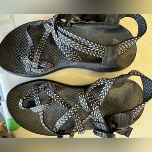 Like new Chaco women’s sandals size 6